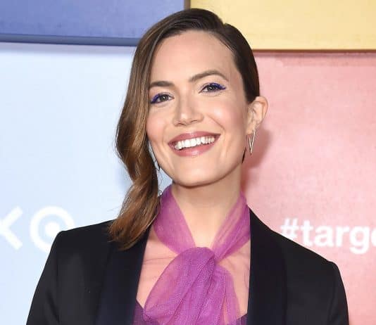 Mandy Moore Finds A Way Back To Her Musical Roots With ‘When I Wasn’t Watching’; New Album Up For Release Soon