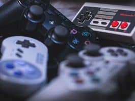 Online Entertainment (Pros and Cons)