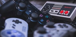 Online Entertainment (Pros and Cons)